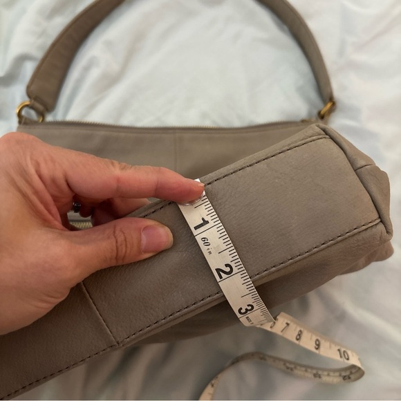 Hobo international Liberty Taupe Gray Leather Shoulder Bag Tote Gold Hardware - Picture 10 of 10